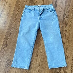 Abercrombie & Fitch the 90's baggy low rise distressed light wash size 31/12